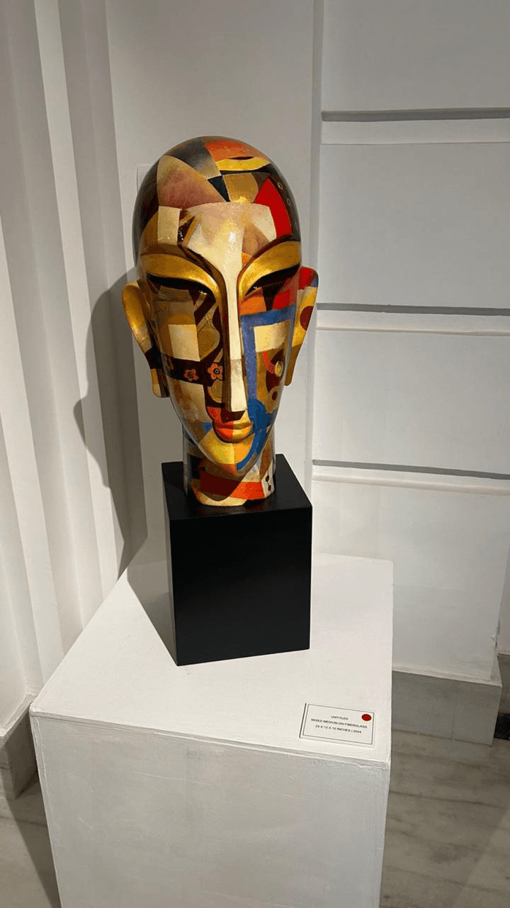 Sculptures & Installations